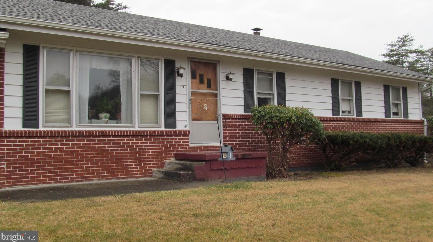 88 Purgitsville Pike, Purgitsville, WV 26852