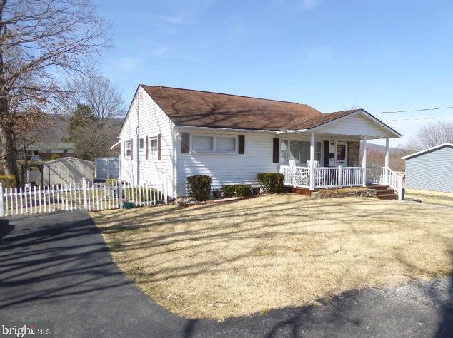 513 Second St, Three Churches, WV 26757