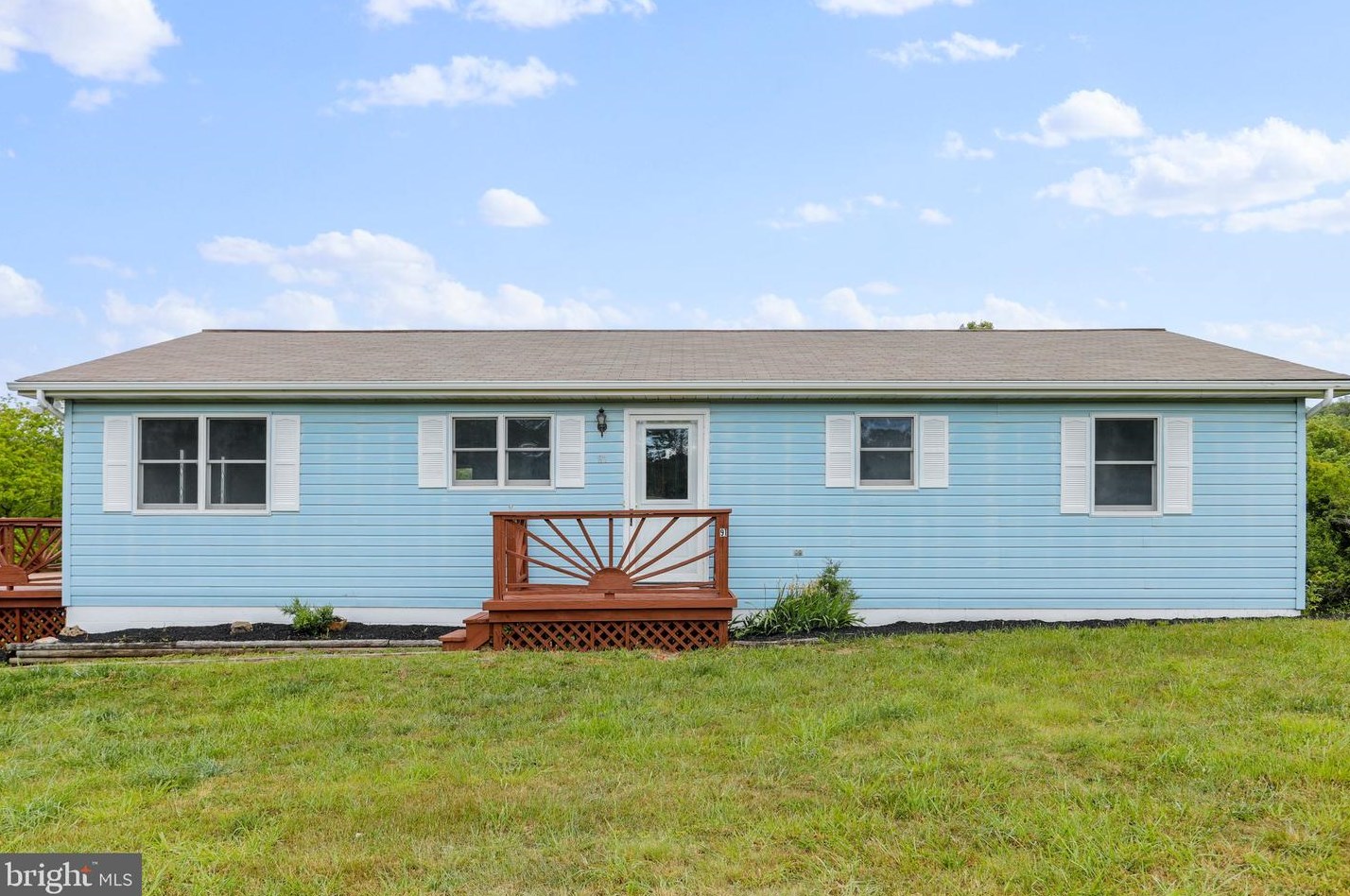 91 Antler Rd, Springfield, WV 26763