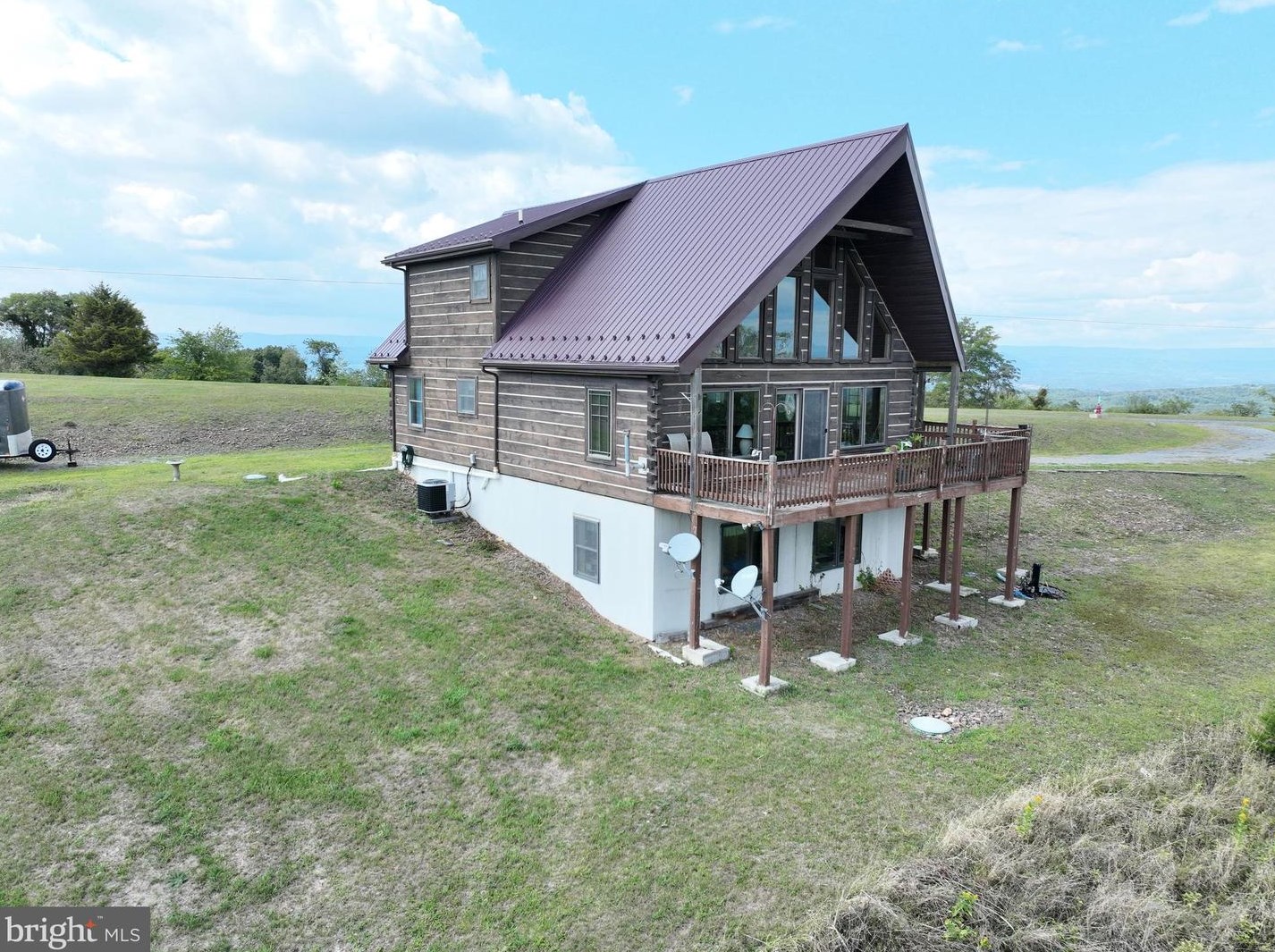259 S Apple Ridge Rd, Three Churches, WV 26757