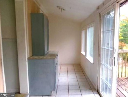 95 Jr S Way, High View, WV 26808