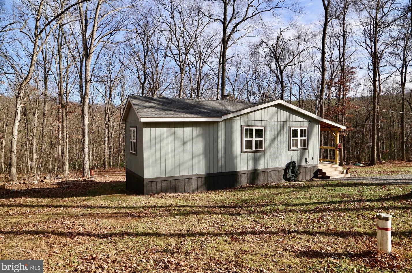 478 Pony Express Ln, Augusta, WV 26704