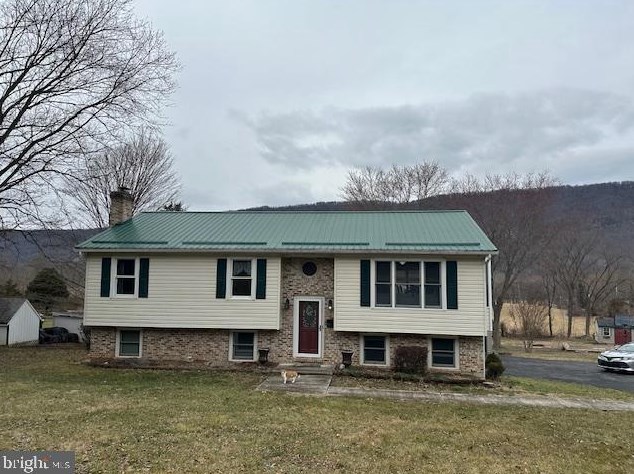 1551 Campbell Rd, Springfield, WV 26763