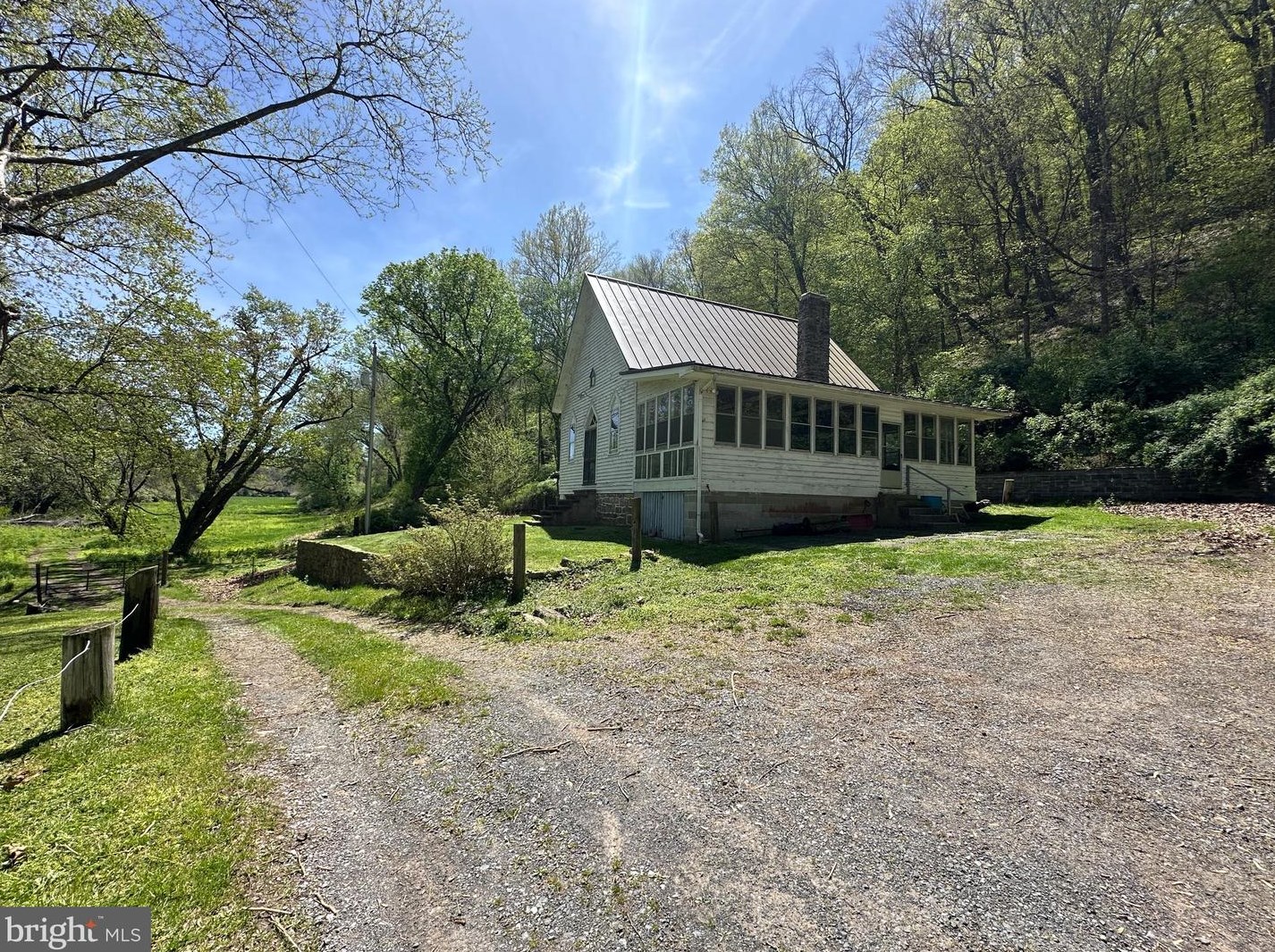 6112 Foxes Hollow Rd, Three Churches, WV 26757