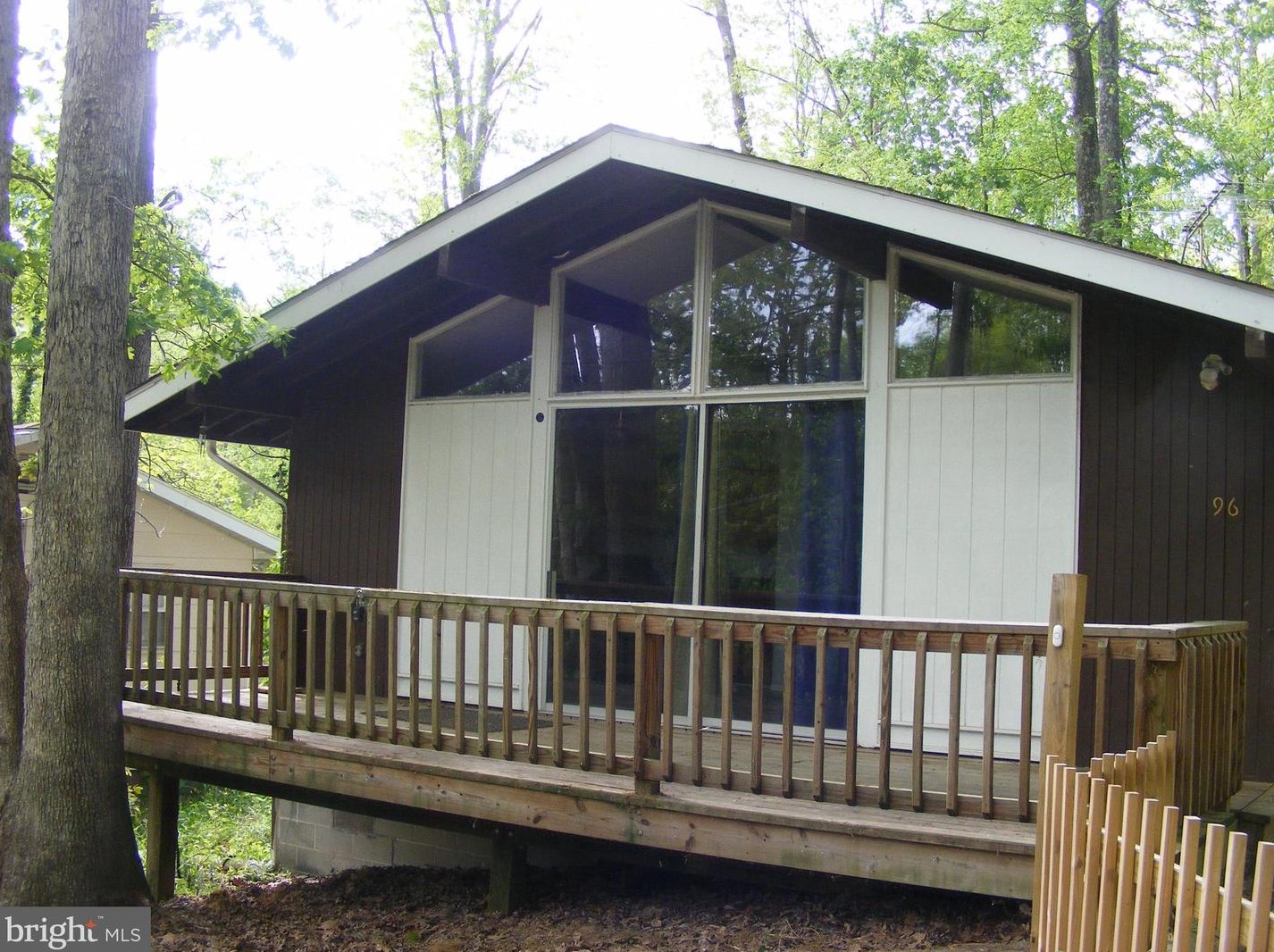 96 Big Red Oak, Harpers Ferry, WV 25425