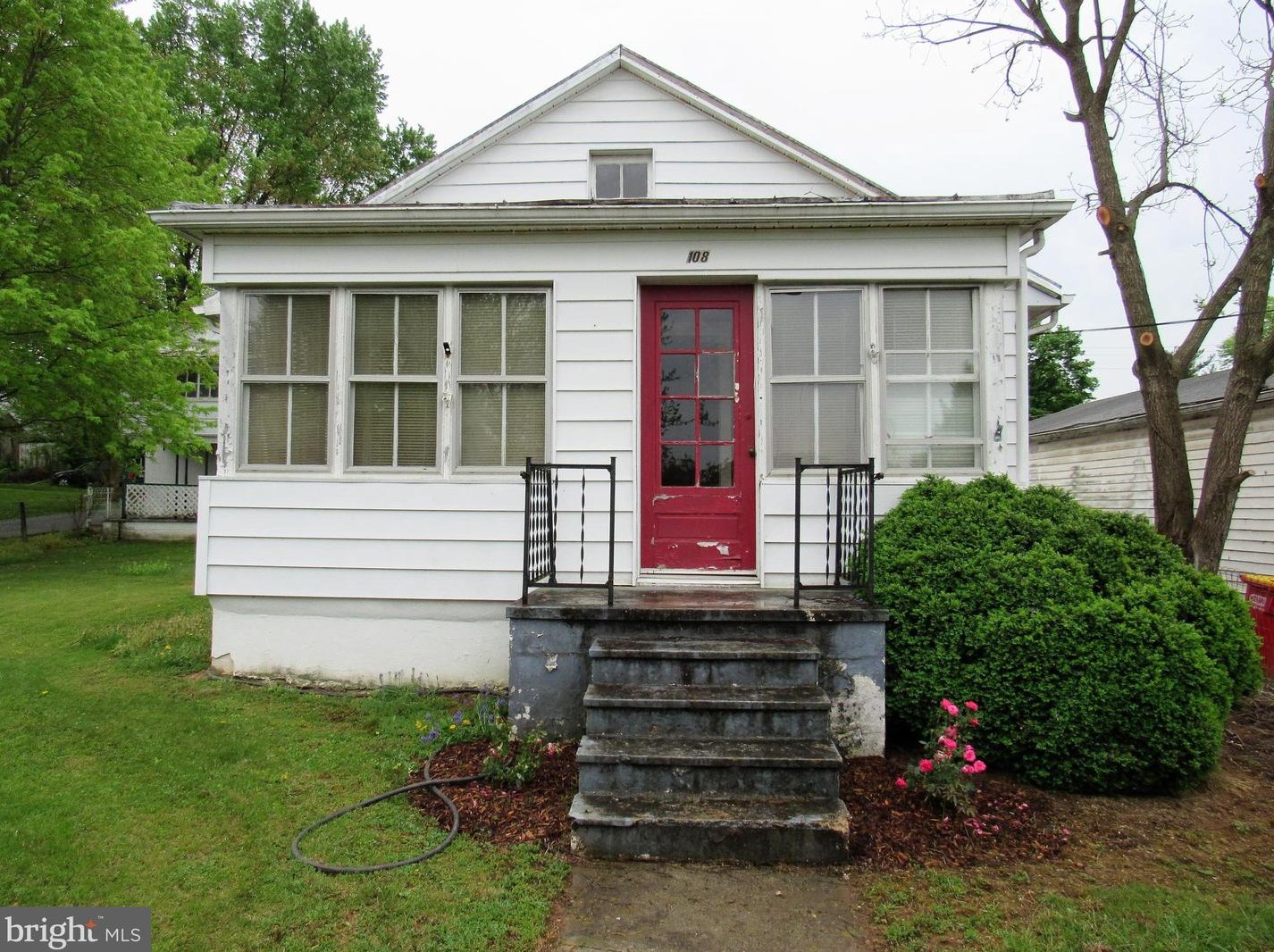 108 12th Ave, Ranson, WV 25438-1574