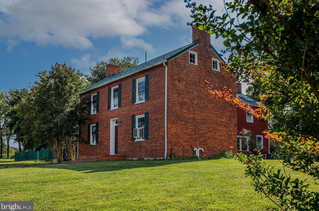1901 Trough, Shepherdstown, WV 25443