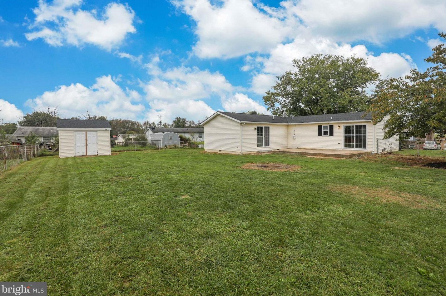 108 Plum Tree Ln, Ranson, WV 25438-1138