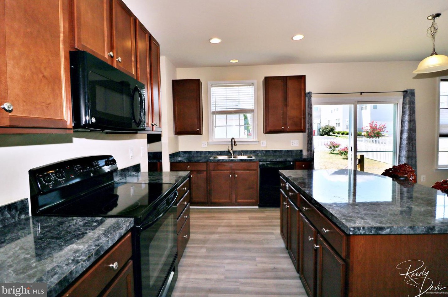 1231 Stallion St, Ranson WV  25438-5720 exterior