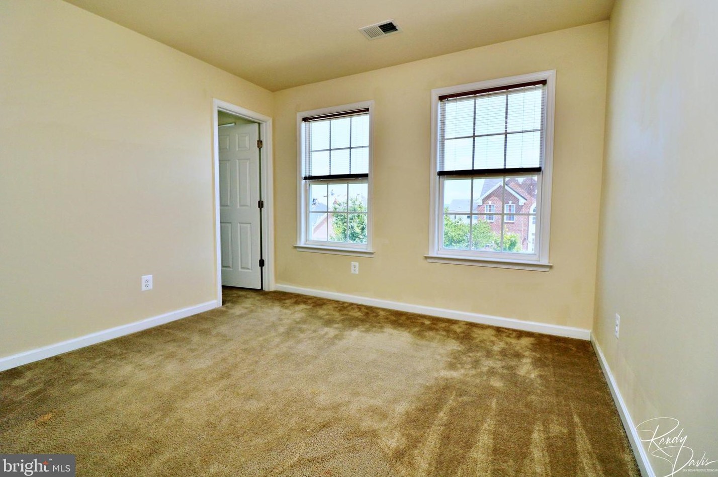 1231 Stallion St, Ranson WV  25438-5720 exterior
