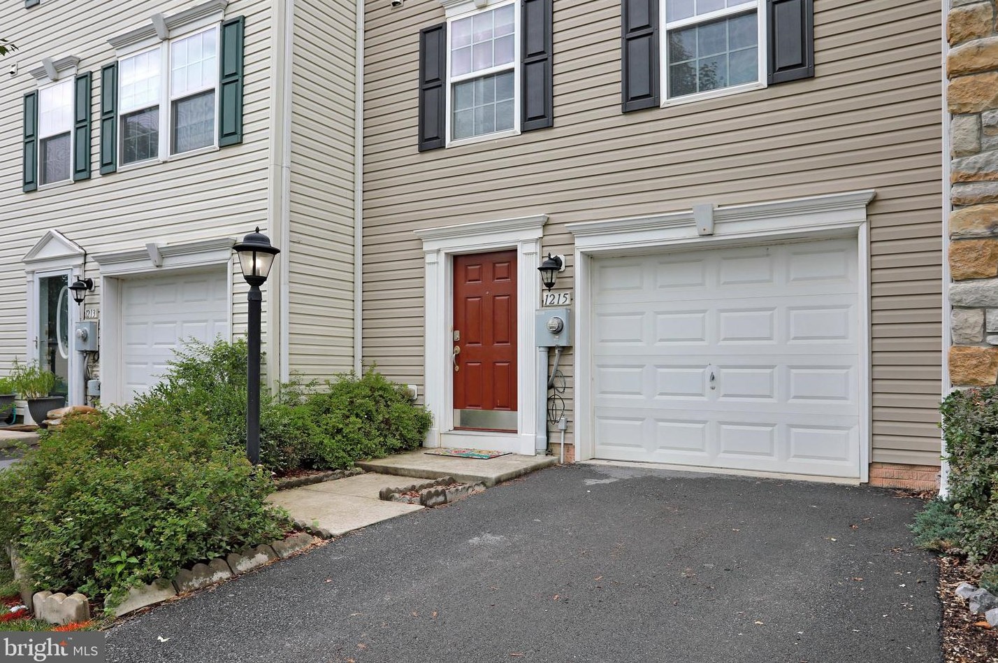 1215 Steed St, Ranson, WV 25438