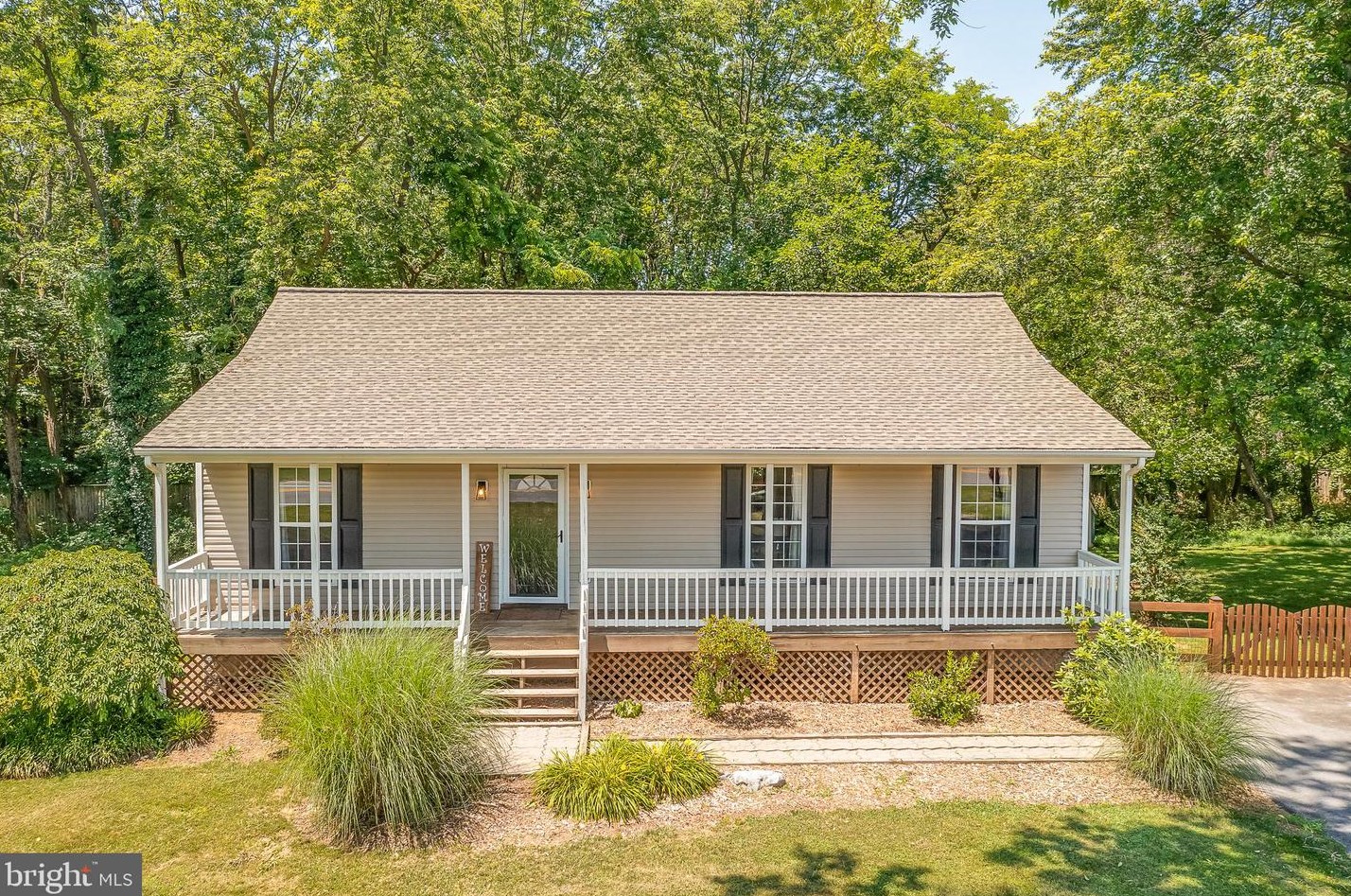 2103 Leetown Rd, Summit Point, WV 25446