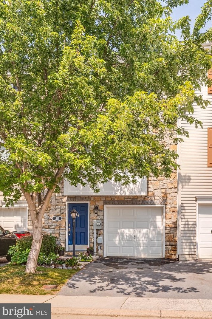 1217 Steed St, Ranson, WV 25438-5718