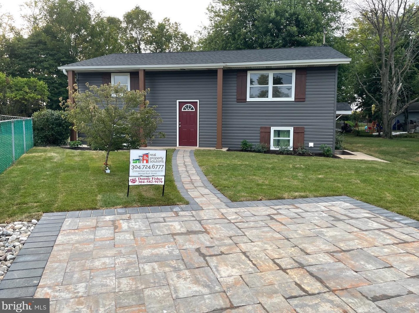 106 Evitts Dr, Ranson, WV 25438-1012