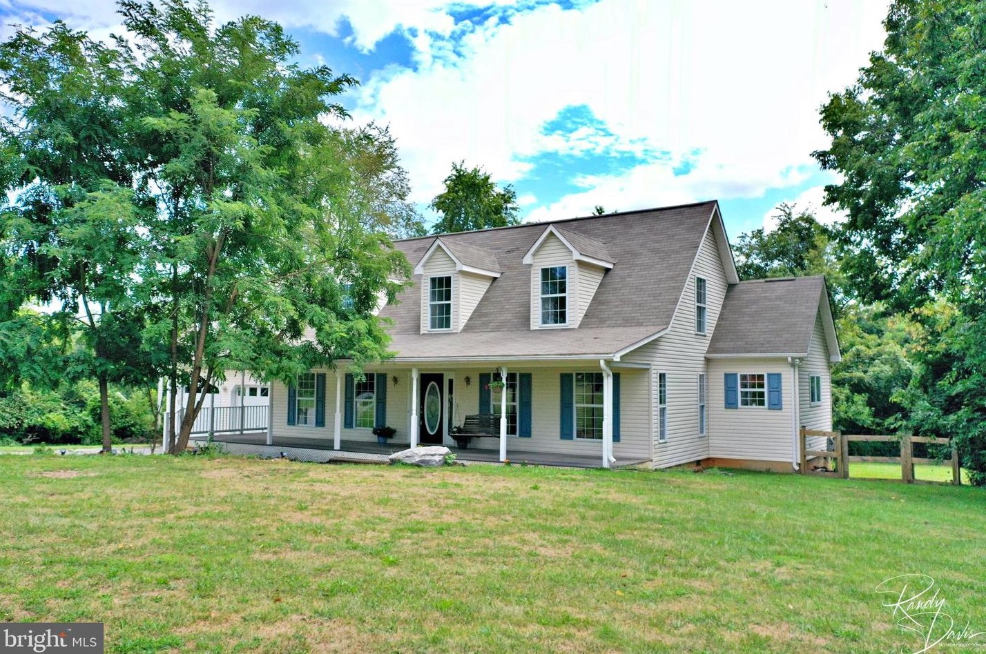 36 Ashland Ct, Summit Point, WV 25446