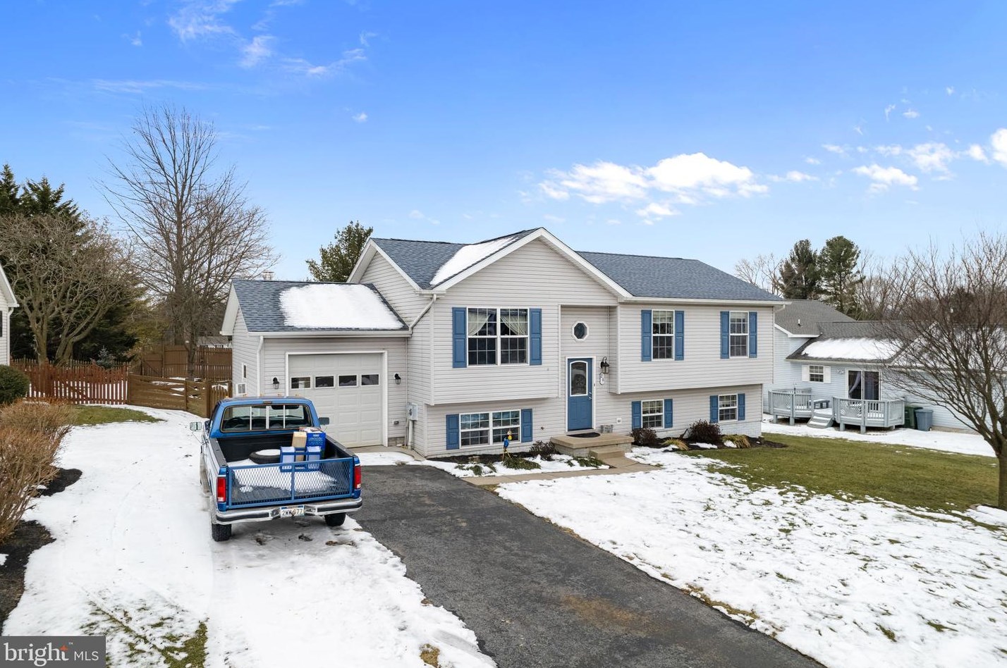 26 Bugs Ct, Ranson, WV 25438-5039