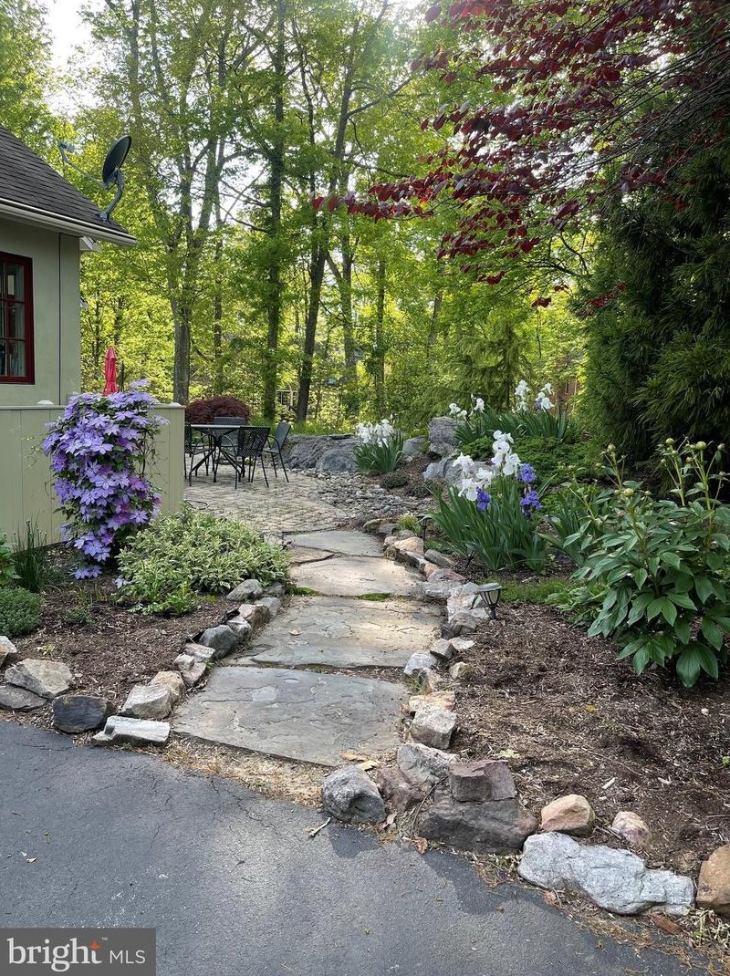 51 Tamarac Dr, Shepherdstown WV  25443-4070 exterior