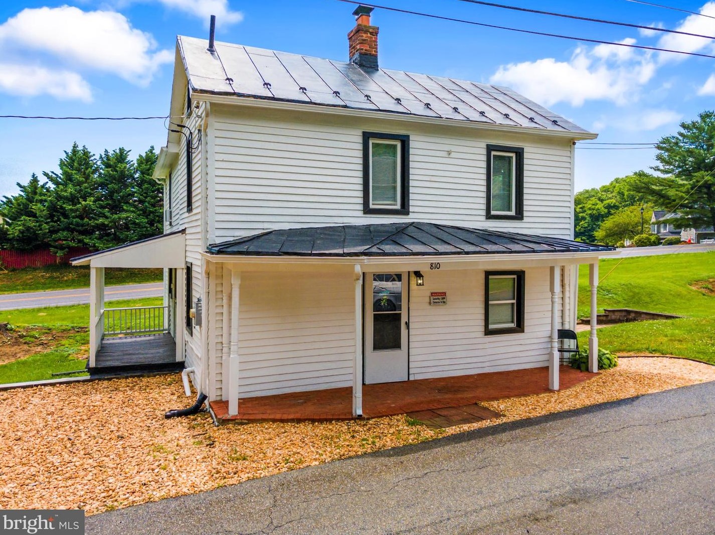 810 S George St., Charles Town, WV 25414