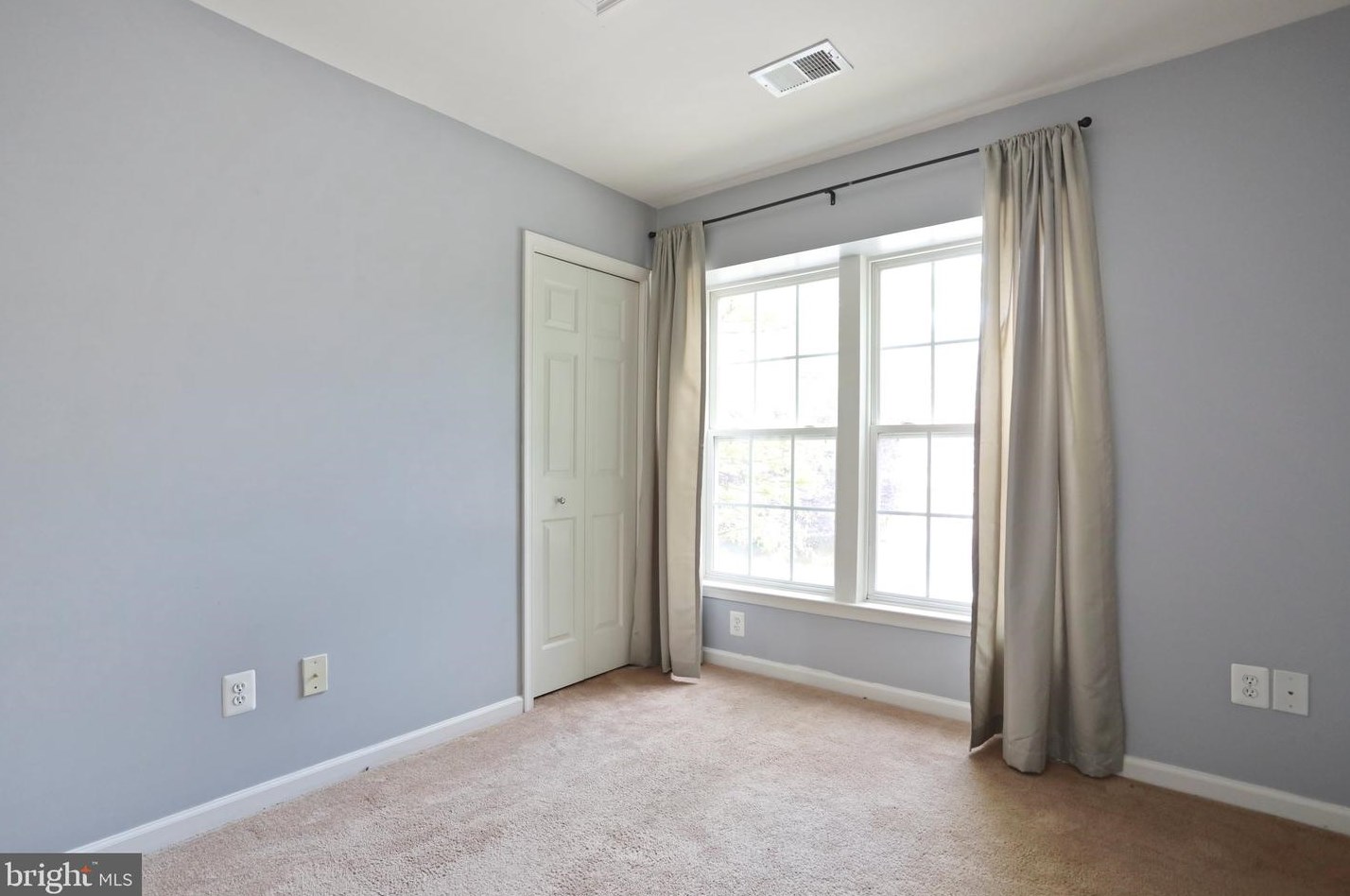 1350 Steed St, Ranson WV  25438-5708 exterior