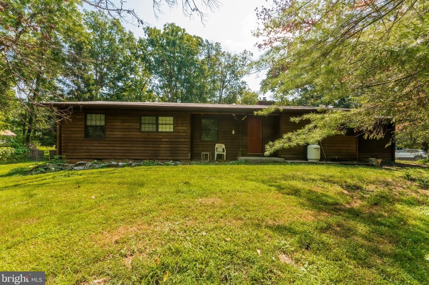 51 Shady Acres Ln, Martinsburg, WV 25430-3582