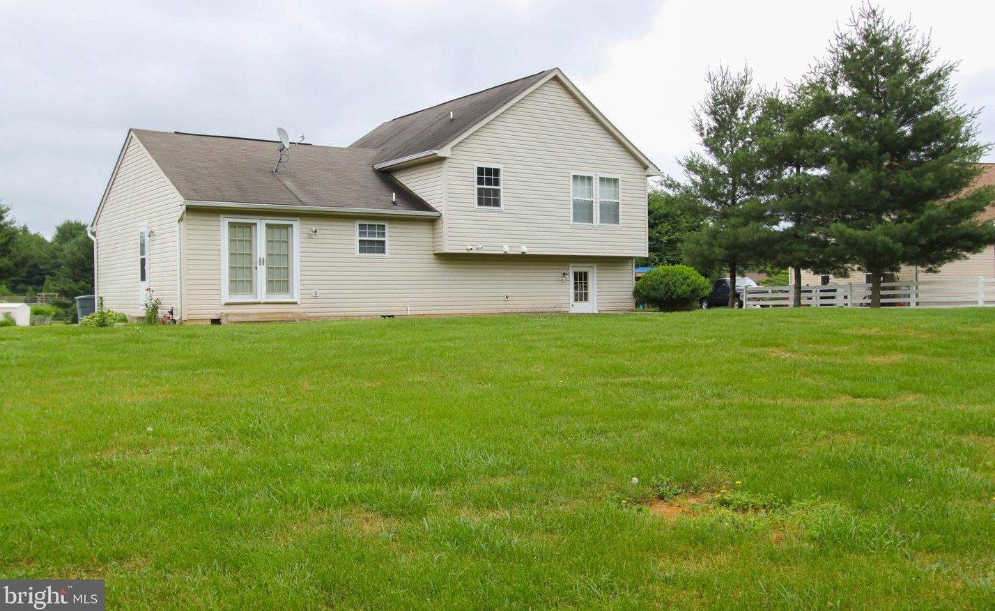 309 Nansfield Dr, Harpers Ferry, WV 25425