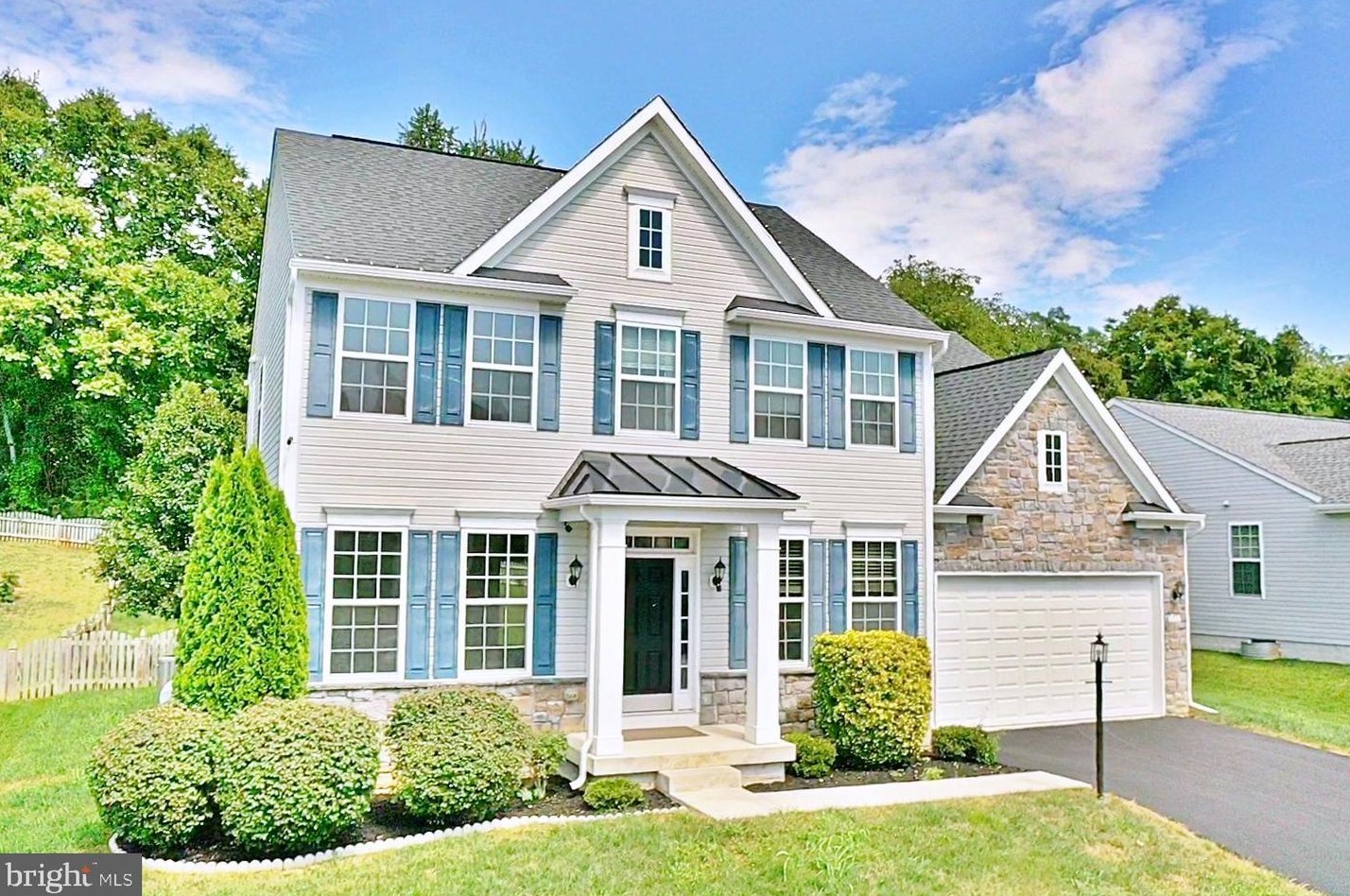 101 Hughs Rd, Charles Town, WV 25414