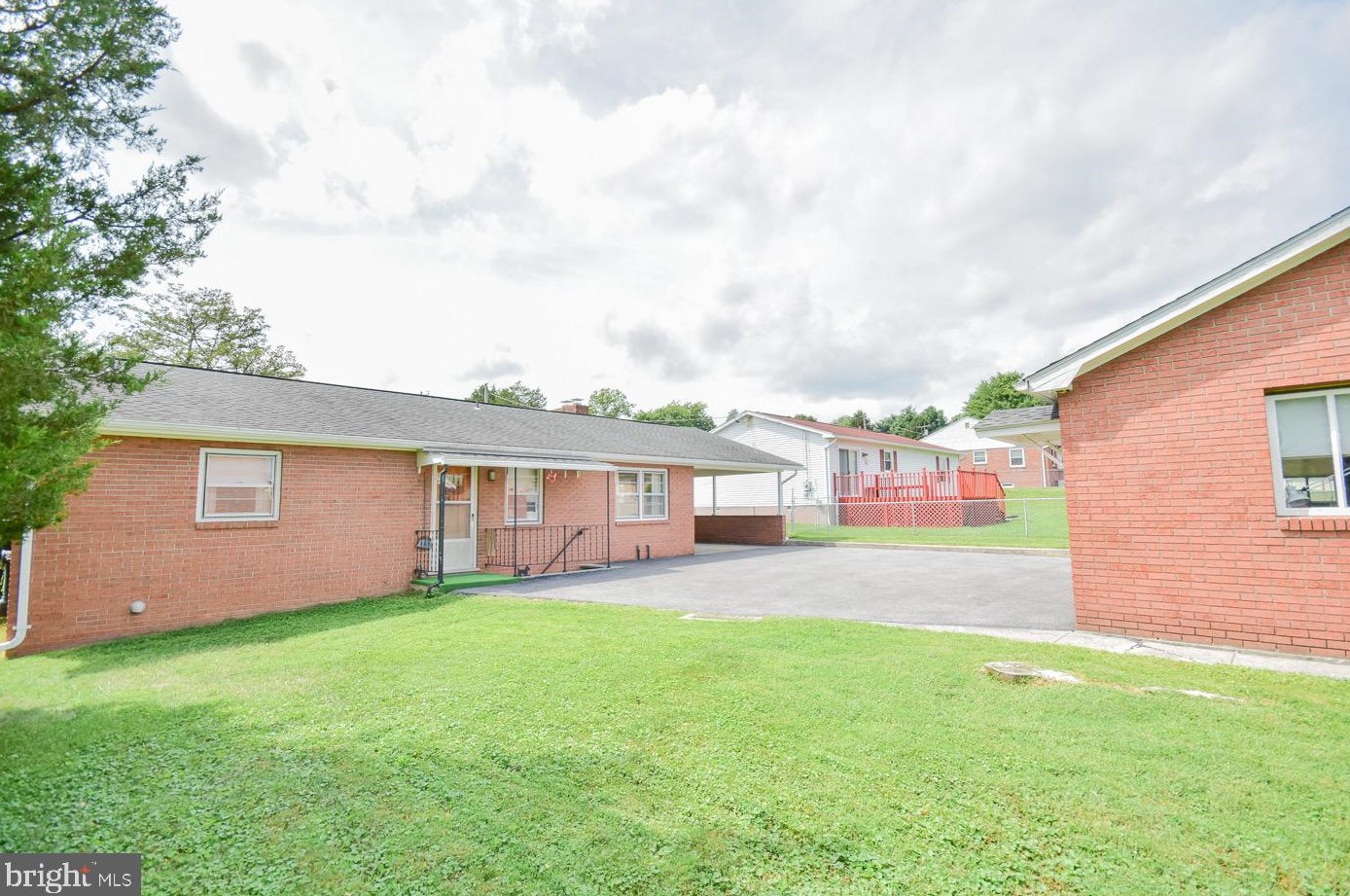 50 Elm St, Harpers Ferry WV 25425-6005 exterior