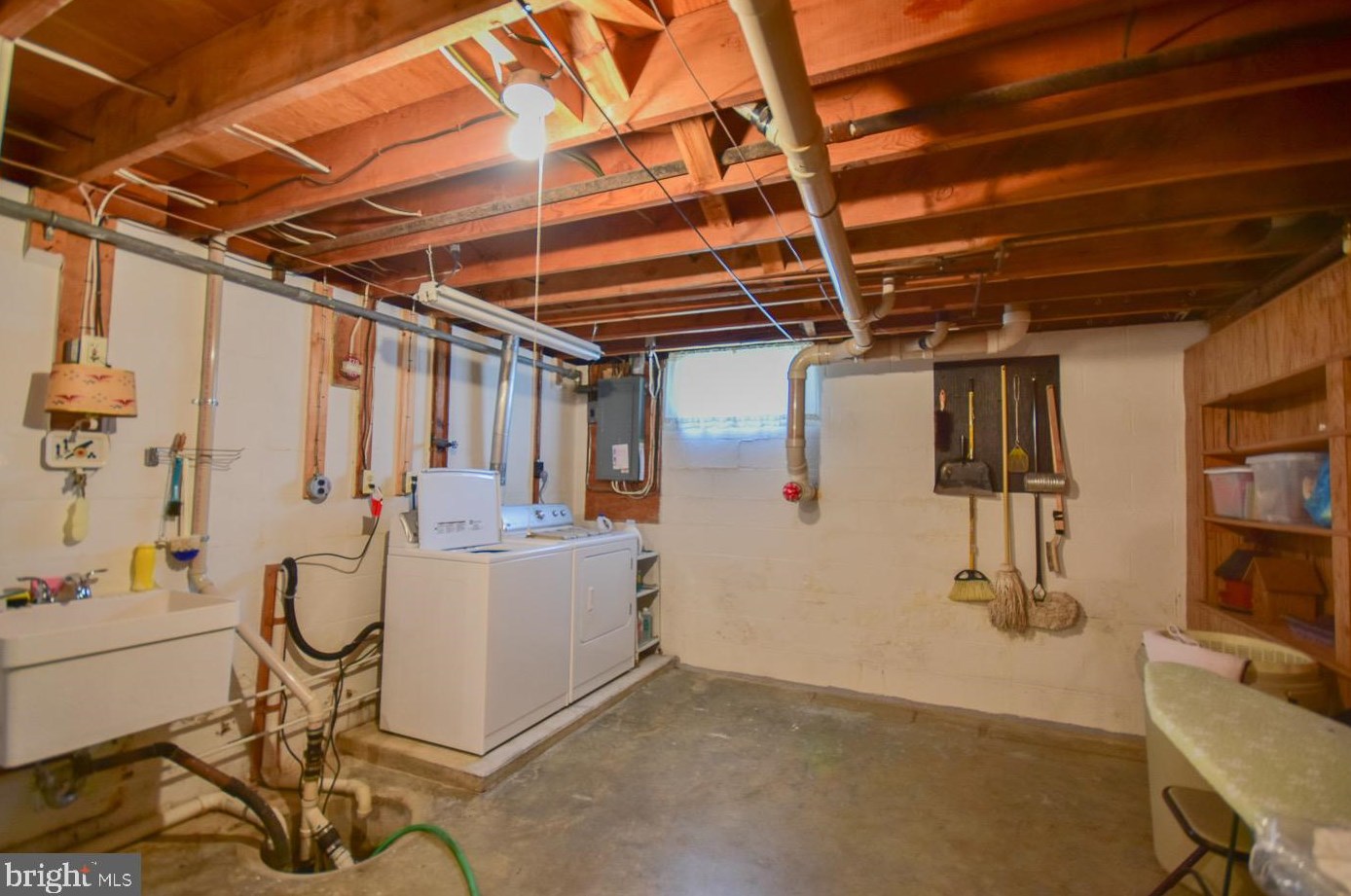 50 Elm St, Harpers Ferry WV 25425-6005 exterior