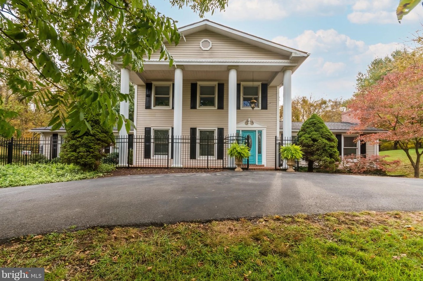 71 Valley Ct, Shepherdstown, WV 25443-5070