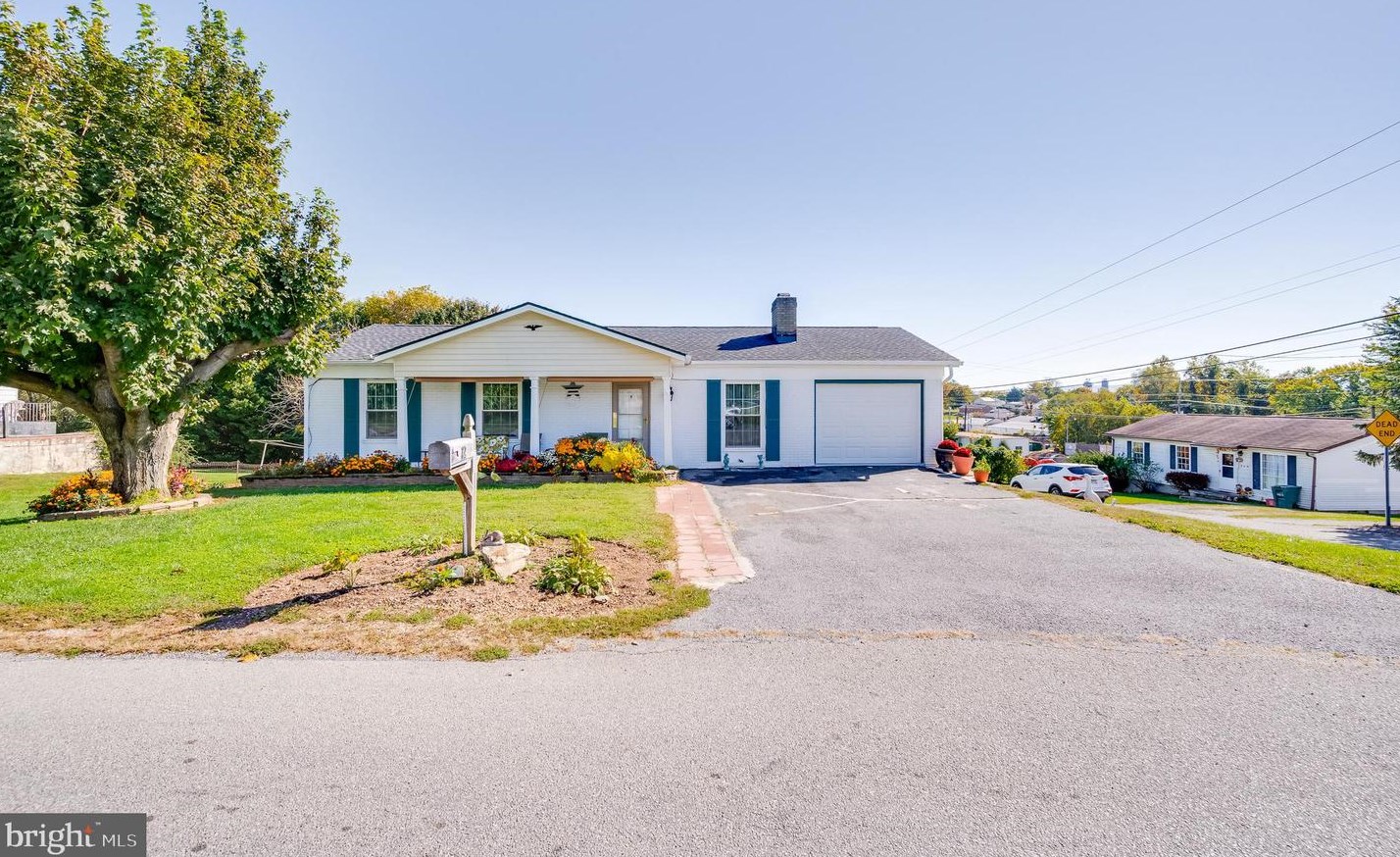 12 Orchard Dr, Ranson, WV 25438-1255
