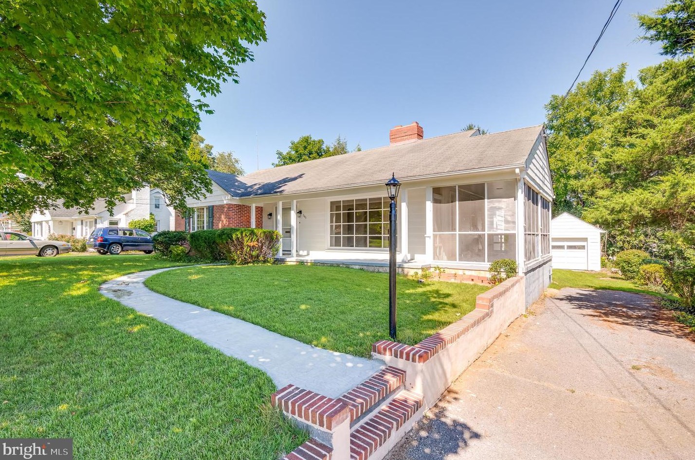 545 Seminary St, Charles Town, WV 25414-1348