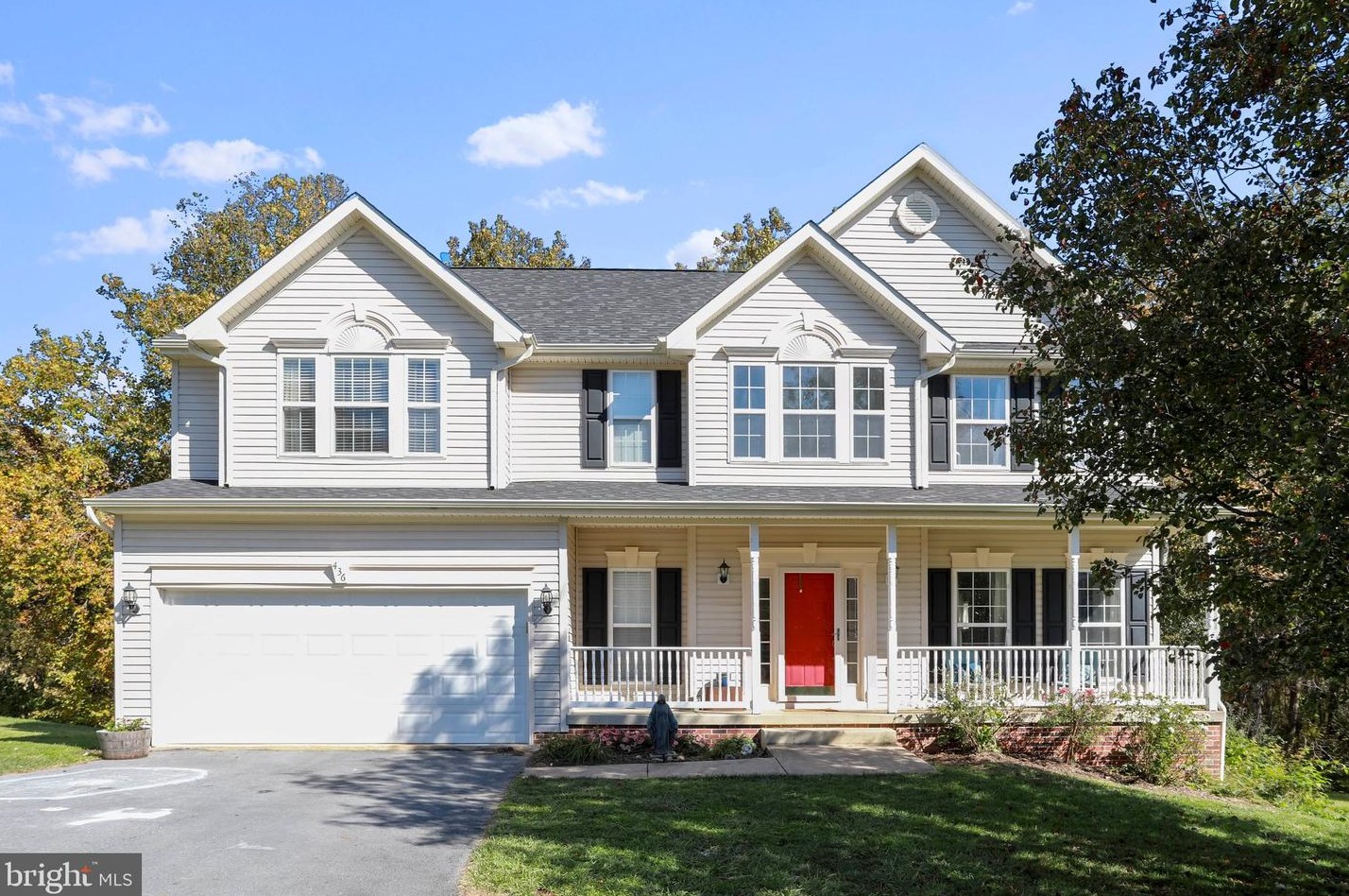 436 Spyglass Hill Dr, Charles Town, WV 25414