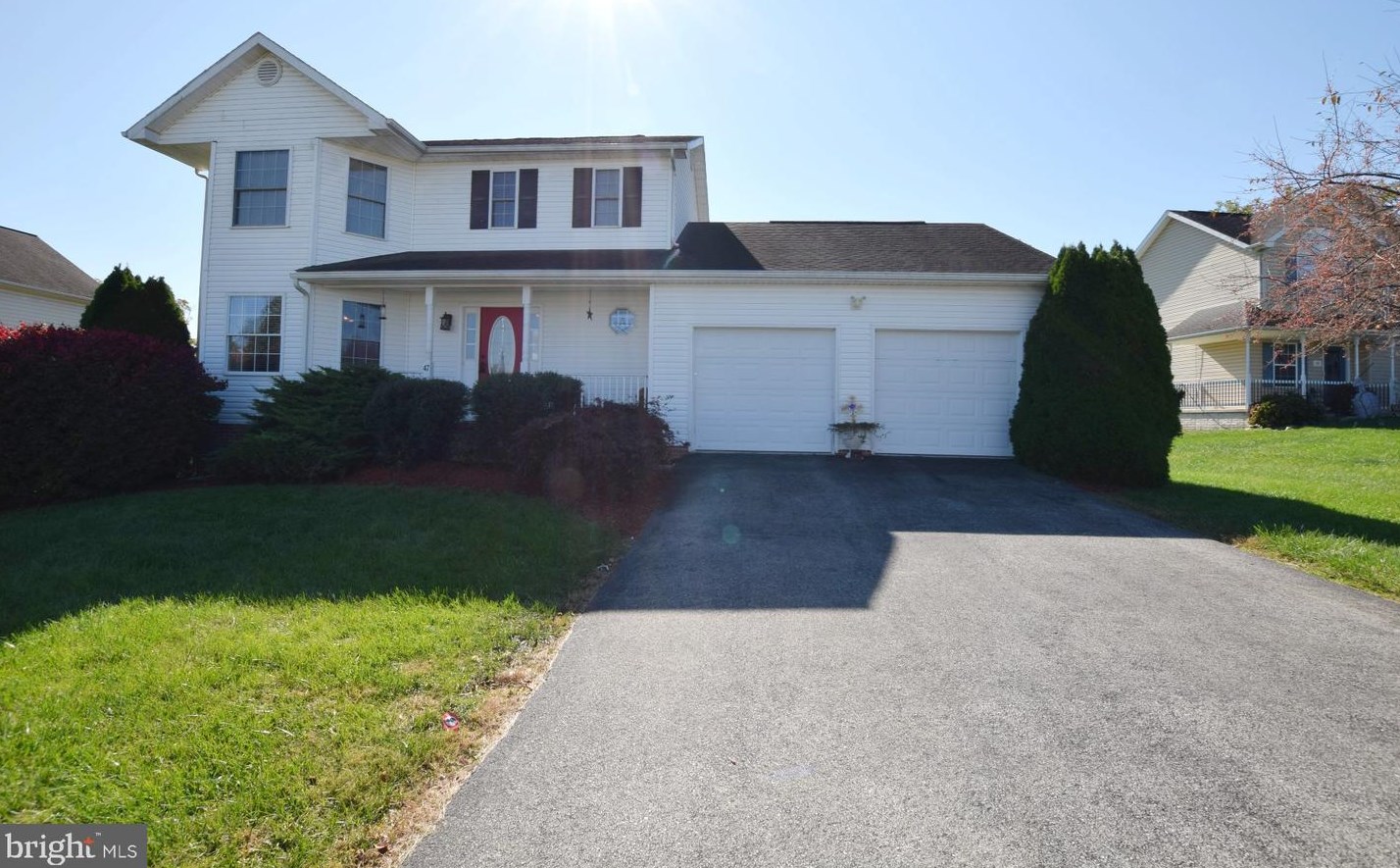 47 Snowshoe Ct, Ranson WV  25438-4848 exterior