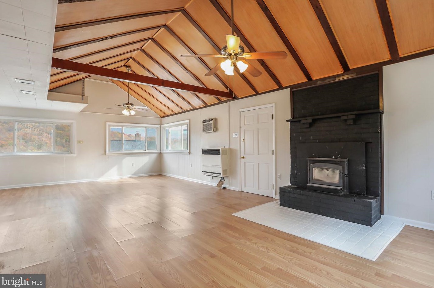 55 Briar Patch Ln, Harpers Ferry, WV 25425
