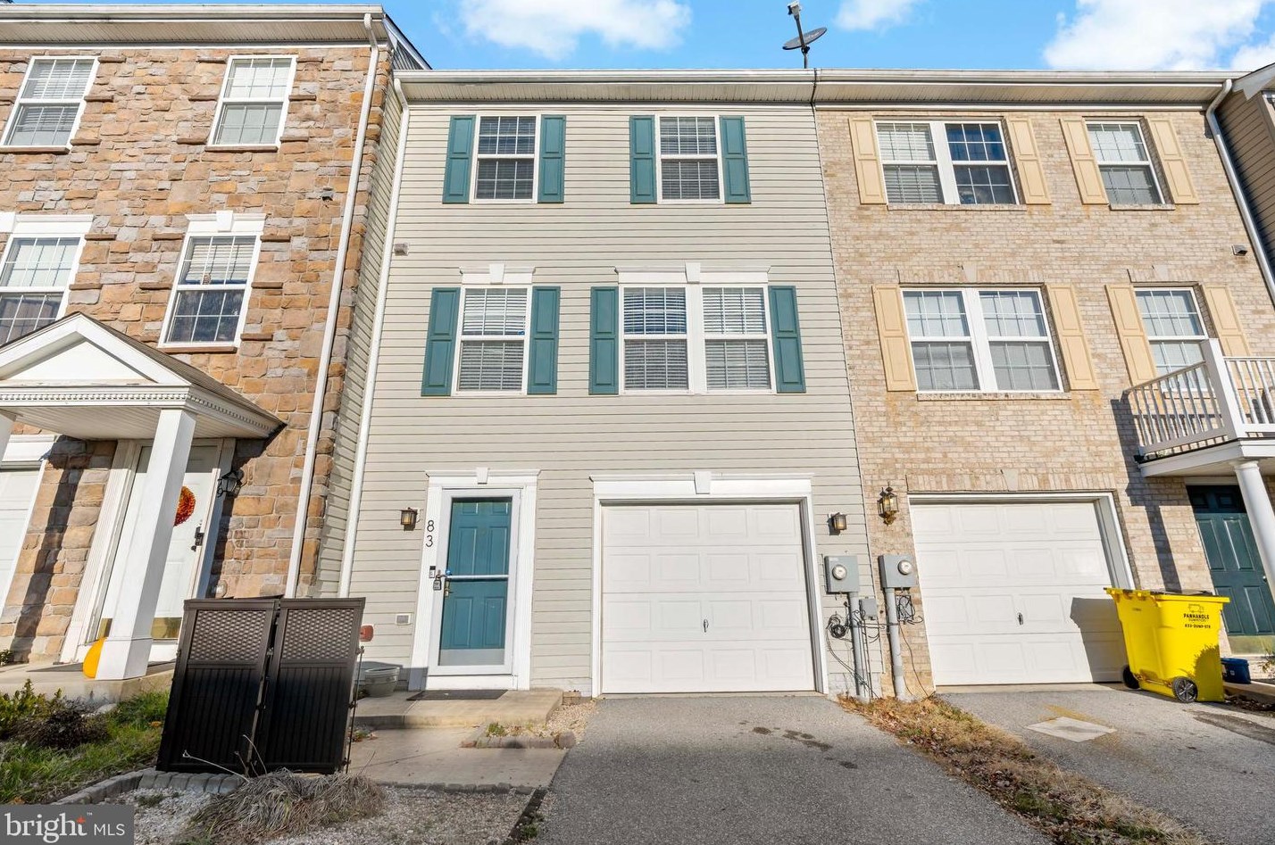 83 Dunlap Dr, Charles Town, WV 25414