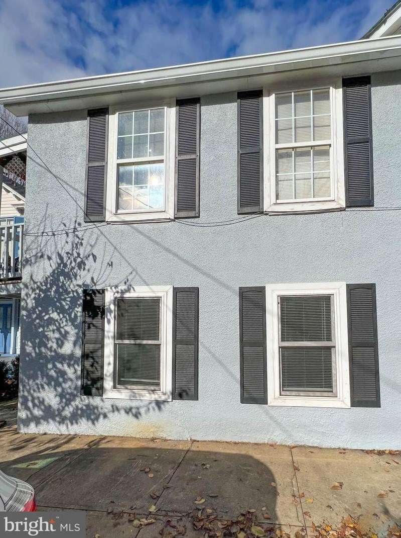 324 E Washington St #4, Charles Town, WV 25414