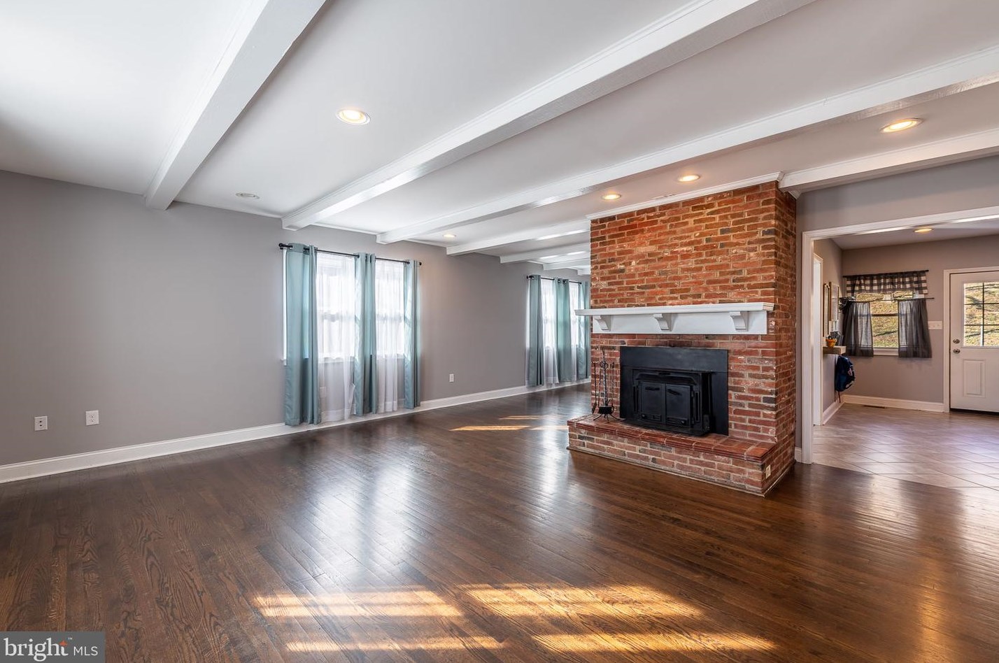 77 Spring St, Harpers Ferry, WV 25425