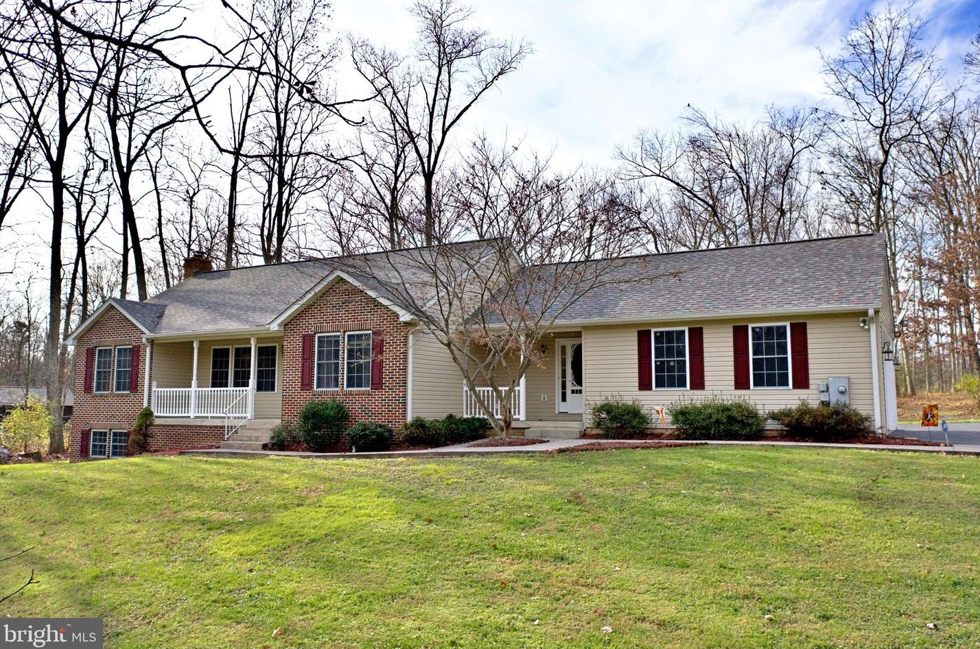 232 Shady Acres Ln, Martinsburg, WV 25430-3584