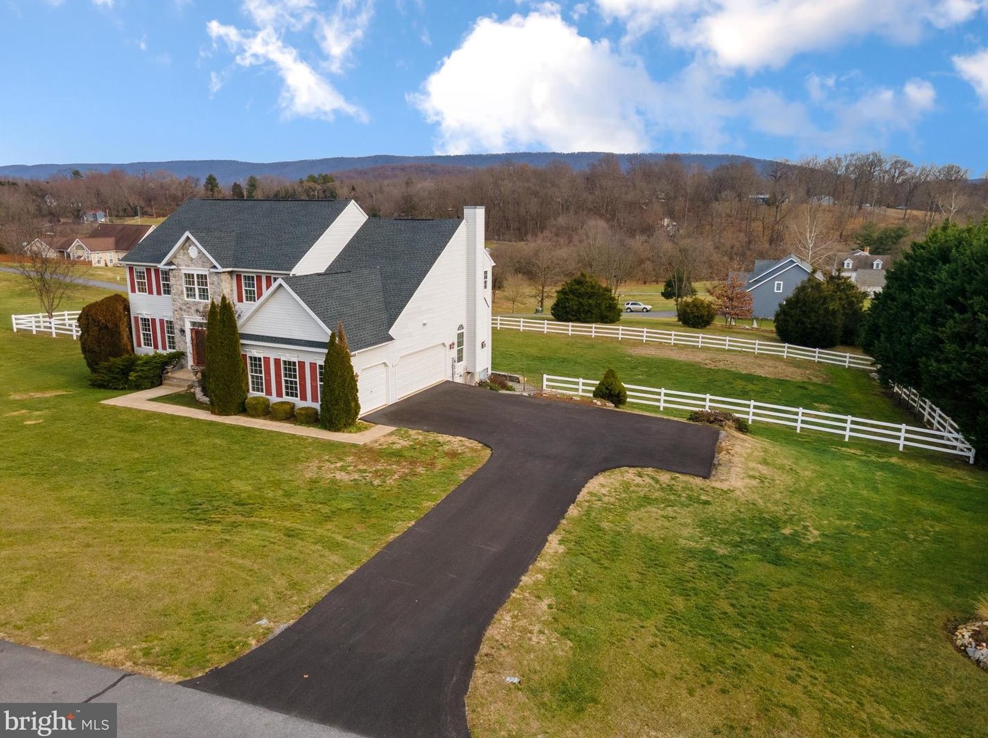 129 Bufflehead Dr, Harpers Ferry, WV 25425