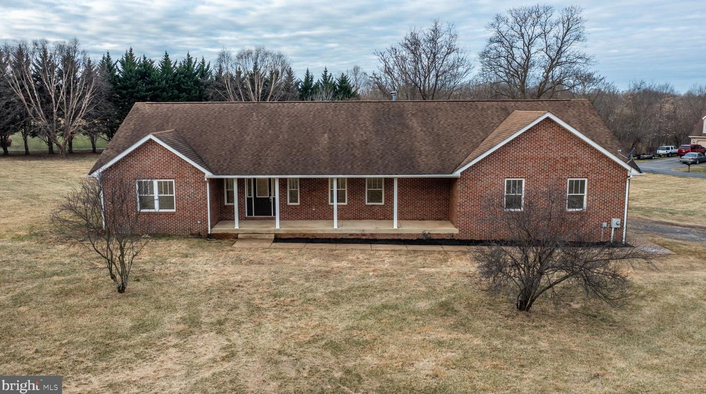 21 Rocky Ledge Ln, Shenandoah Junction, WV 25442