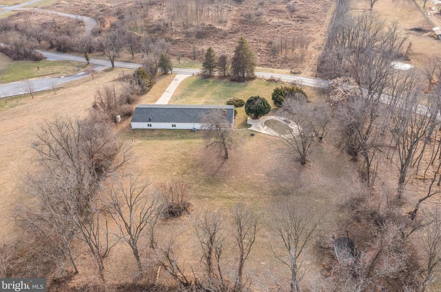 1522 Old Cave Rd, Charles Town, WV 25414