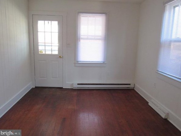 207 5th Ave, Ranson WV  25438-1614 exterior