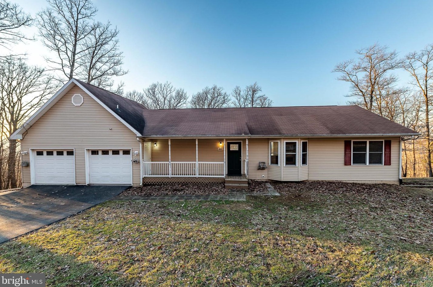 685 Wrens View Ln, Harpers Ferry, WV 25425