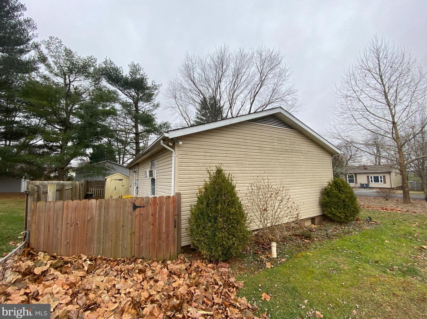 70 Crab Apple Ln, Ranson, WV 25438-1248
