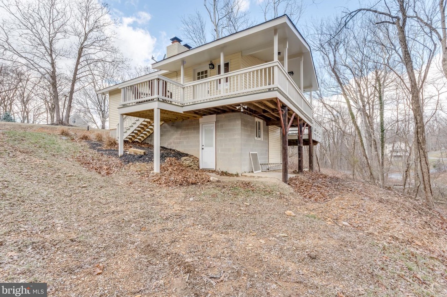 84 Hilltop Rd, Harpers Ferry WV  25425-5929 exterior