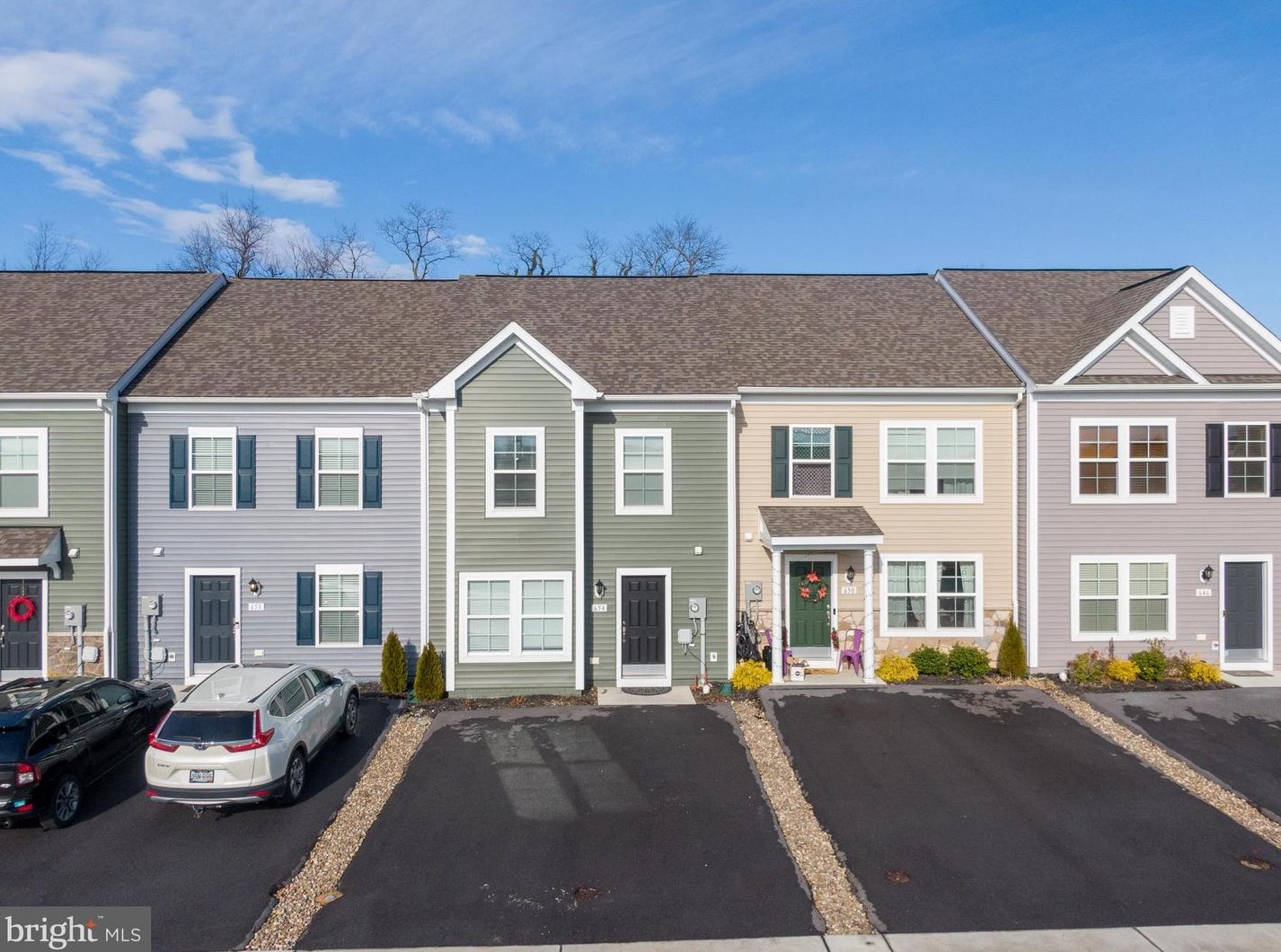654 Thumper Dr, Ranson, WV 25438-4890