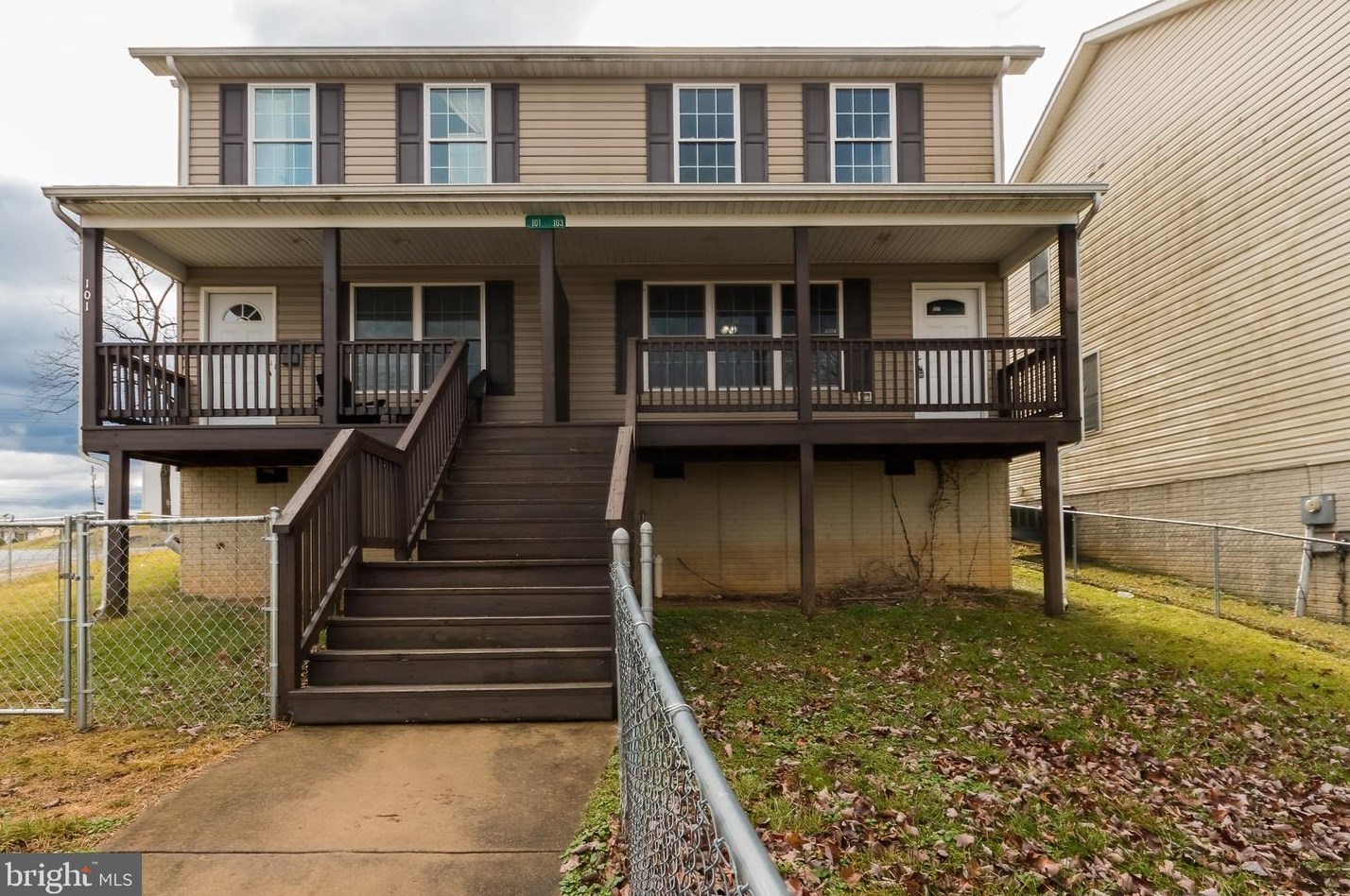 103 Park St, Charles Town, WV 25414