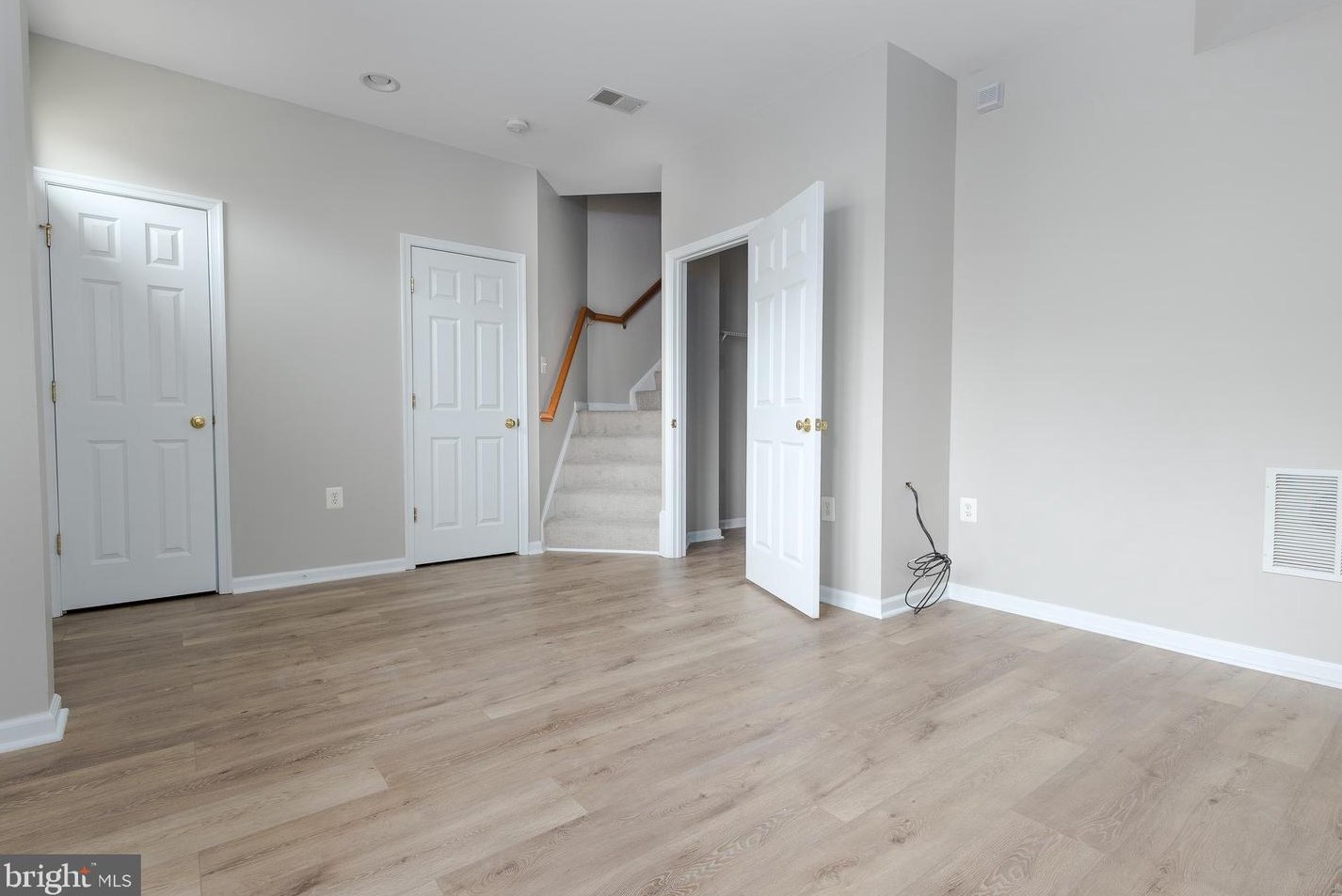 92 Davis St, Charles Town, WV 25414