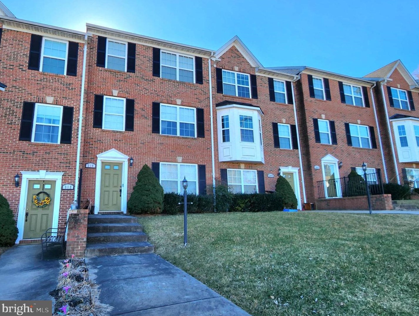 310 E 5th Ave, Ranson, WV 25438