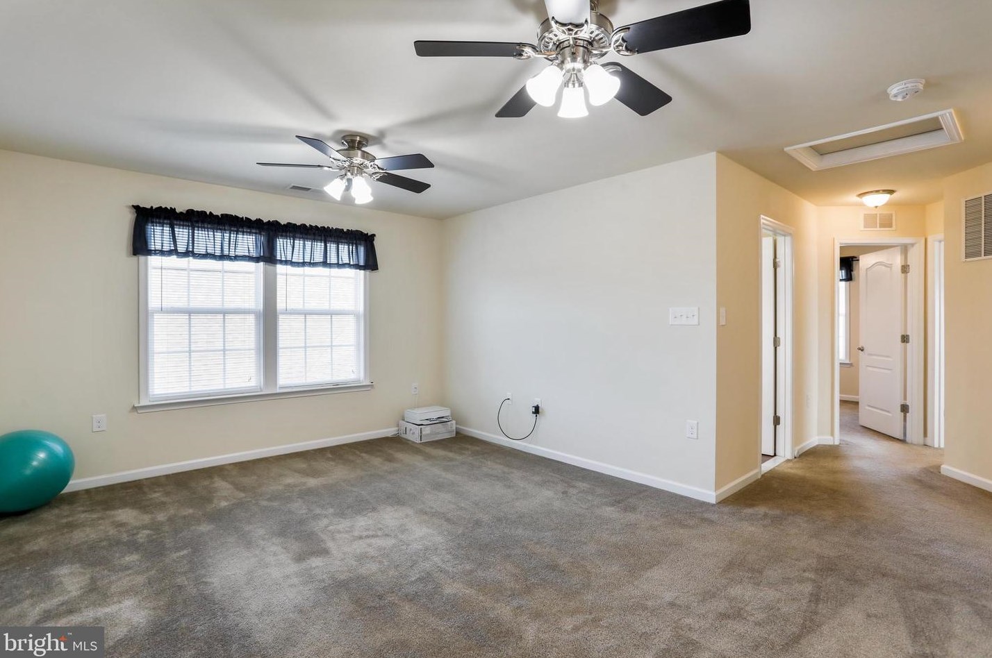 1257 Fairfax Blvd, Ranson WV  25438-5740 exterior